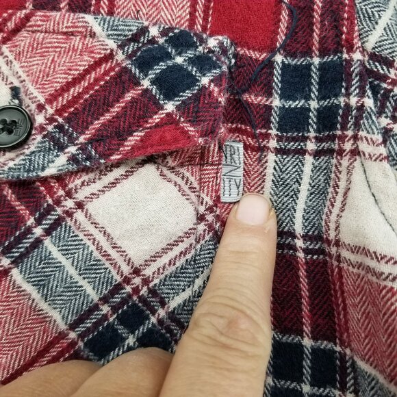 Trinity Shirt Womens Large Red Plaid 100% Cotton Flannel Button Down Pockets - Picture 3 of 10